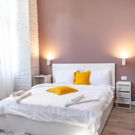 Modern Studio In The Heart Of Iasi Exterior photo