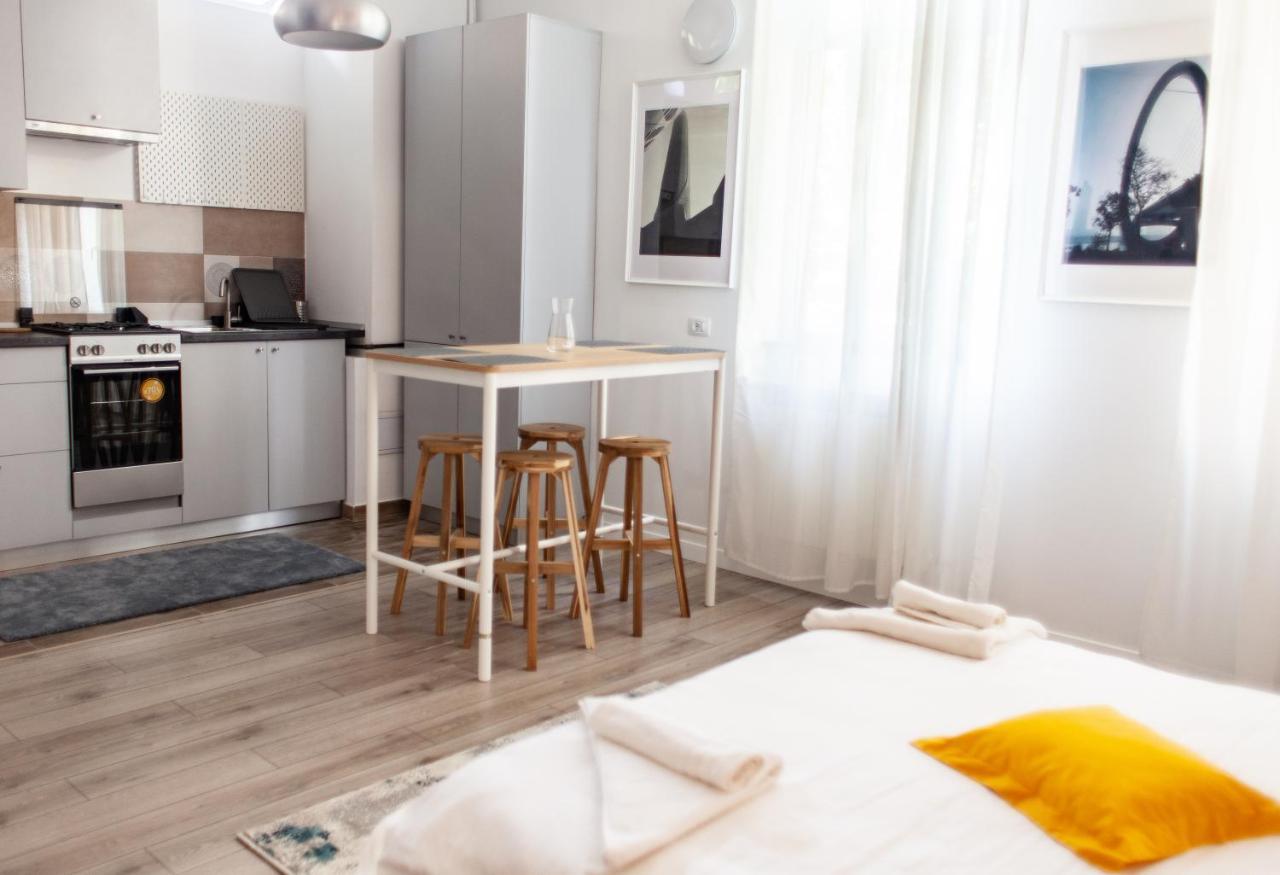 Modern Studio In The Heart Of Iasi Exterior photo