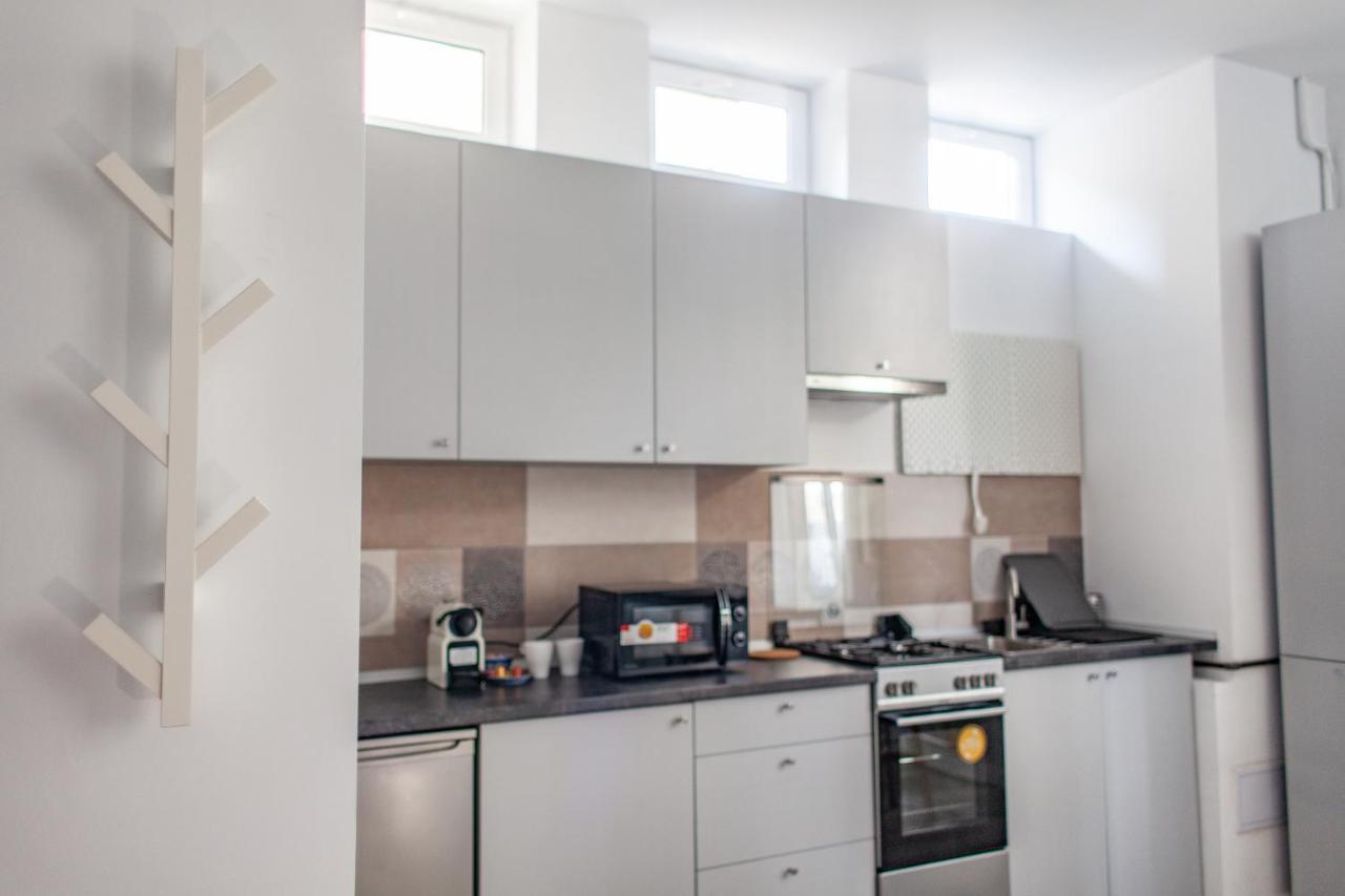 Modern Studio In The Heart Of Iasi Exterior photo