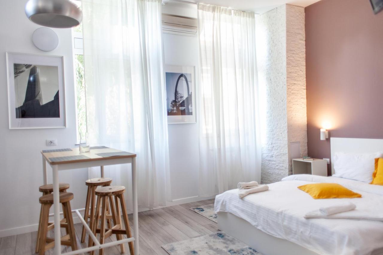 Modern Studio In The Heart Of Iasi Exterior photo